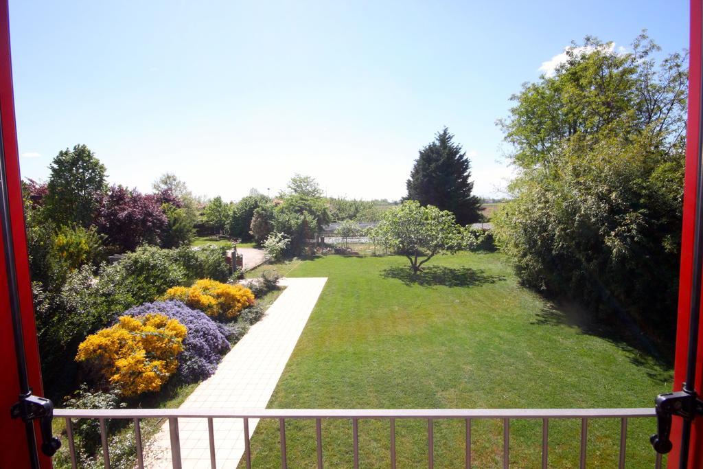 Agriturismo Borgo Tecla Роза Экстерьер фото