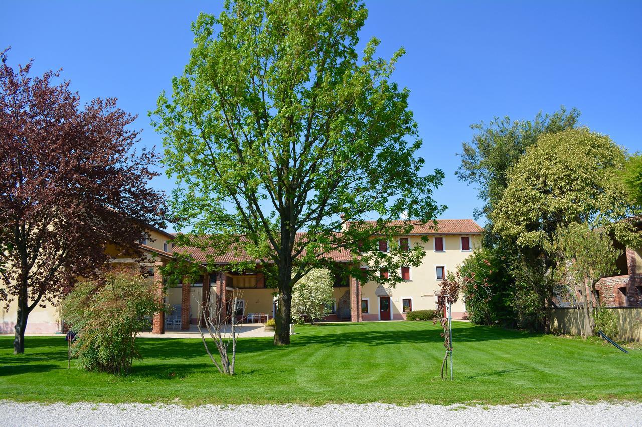 Agriturismo Borgo Tecla Роза Экстерьер фото